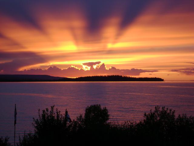Lake_sunset.jpg